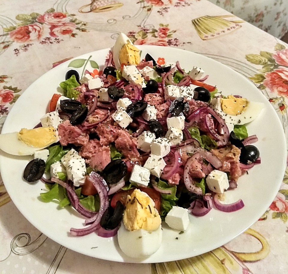 🥗Салат с тунцом и брынзой