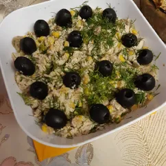 Салат с грибами и кукурузой