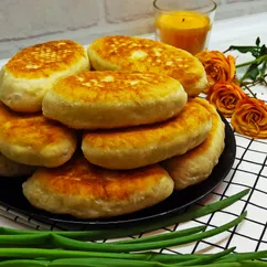 Жареные пирожки с яйцом и рисом