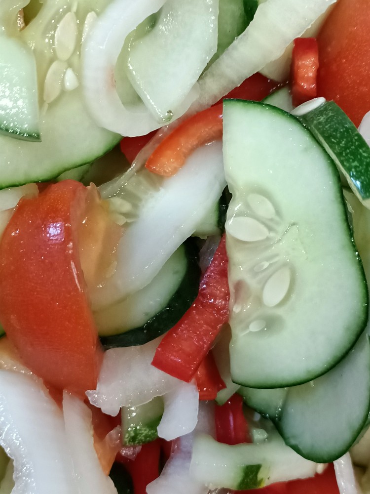 Салат на зиму из: огурцов, помидор и перца. Рецепт с фото