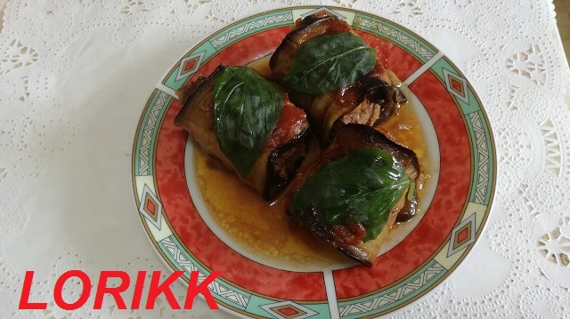 Рулетики баклажанные с мясным фаршем