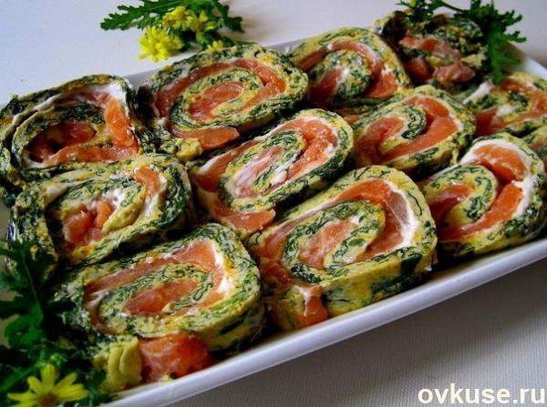 Трехцветный рулет