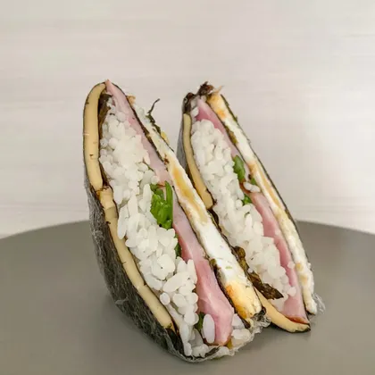 Онигирадзу (рисовый сэндвич)🥪
