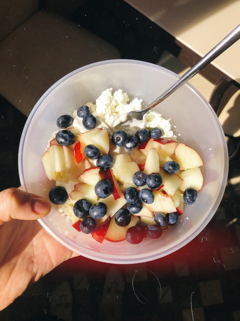 Творог с фруктами 😻 на завтрак