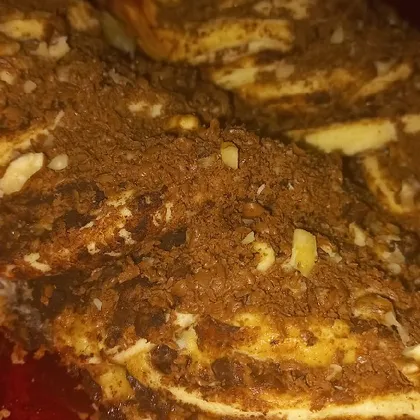 Пирог с корицей, грецким орехом, какао и шоколадом