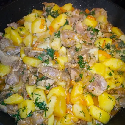 Куриные желудочки с овощами