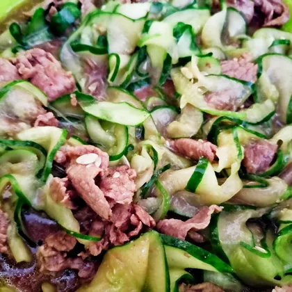 Огуречный салат с мясом, а-ля корейский
