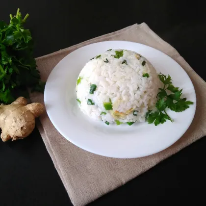 Рис с имбирём и зелёным луком