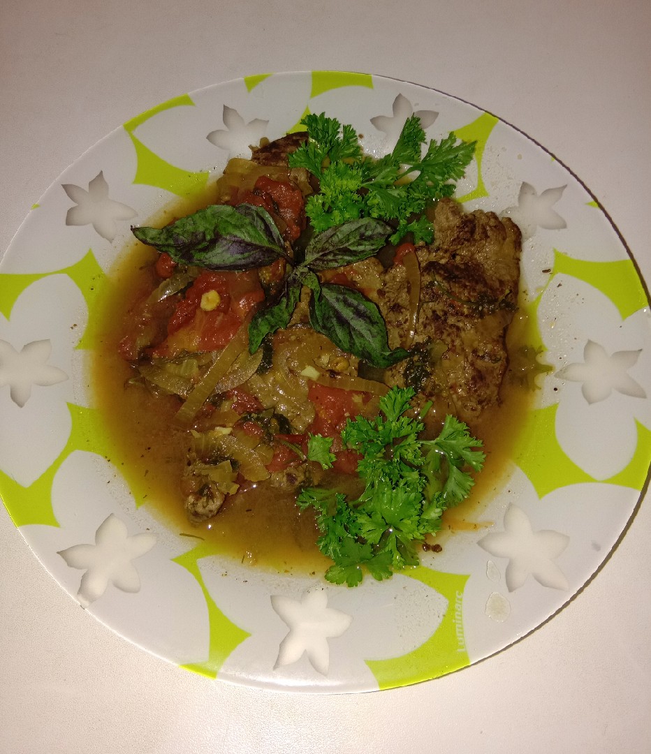 Нежнейшая печёнка томленая с томатами