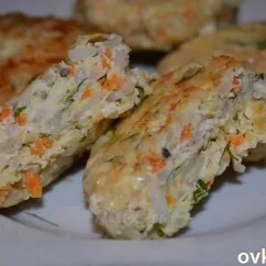 Сочные куриные котлеты с кабачком и рисом