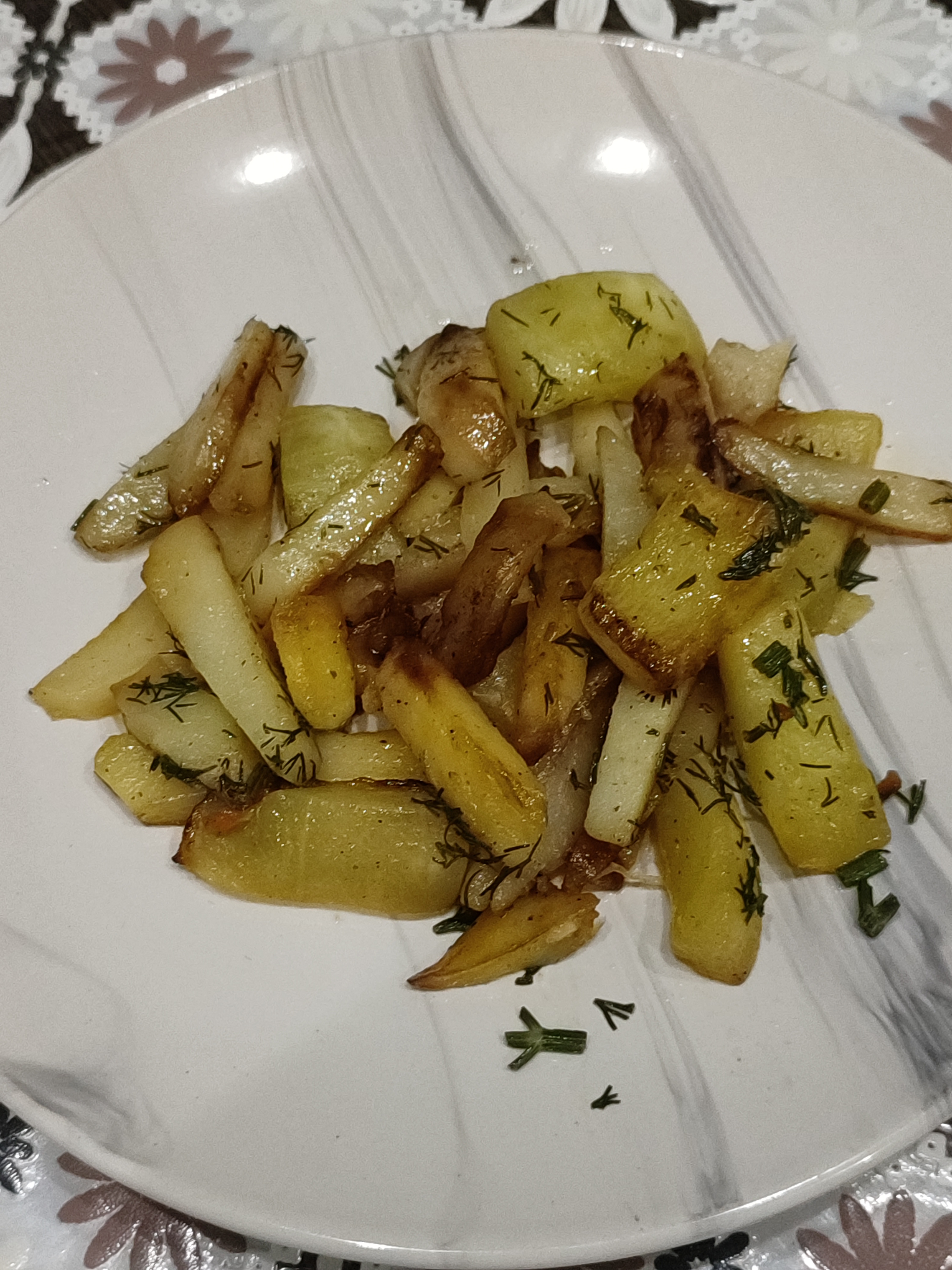 Жареная картошка с кабачками