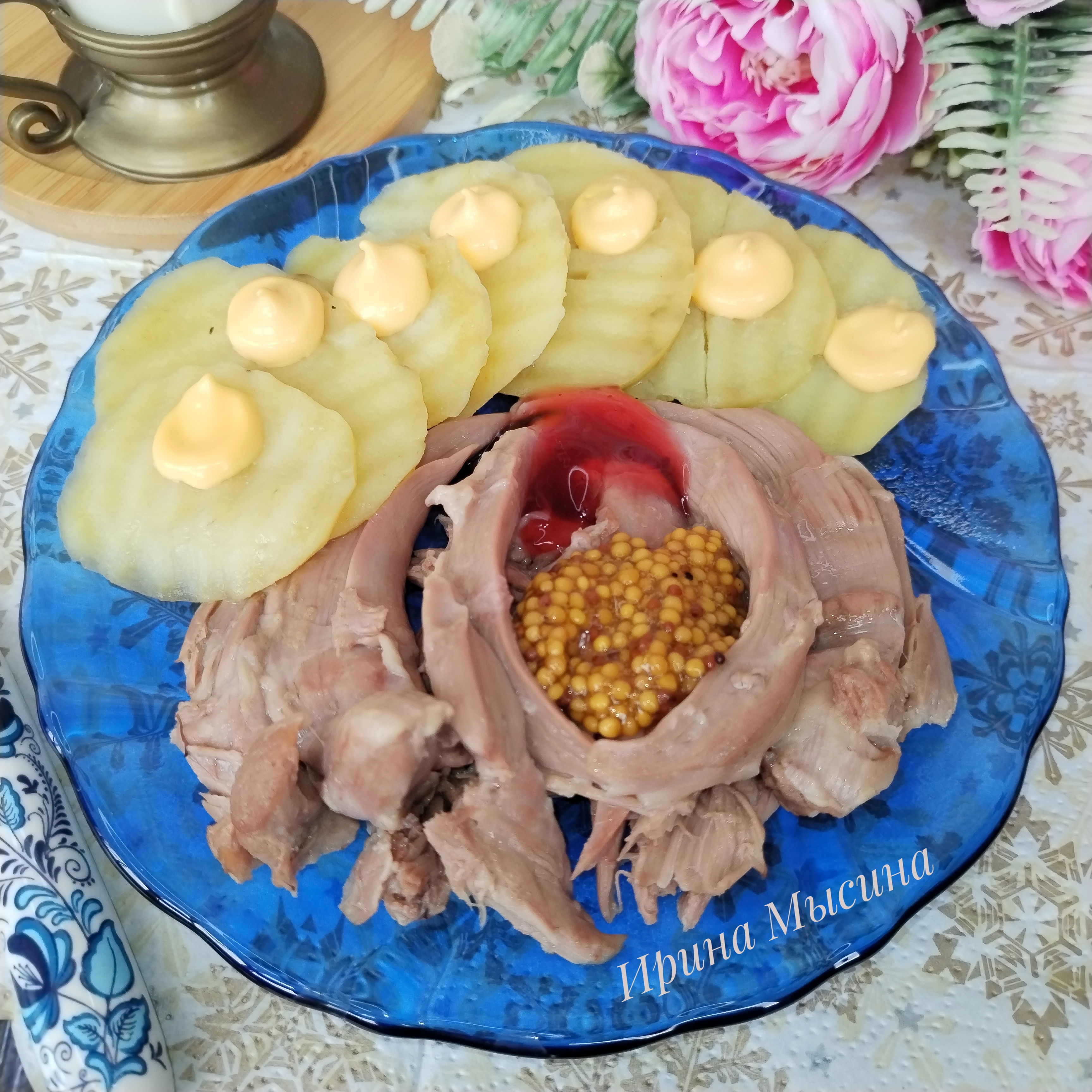 Варёные шеи индейки 