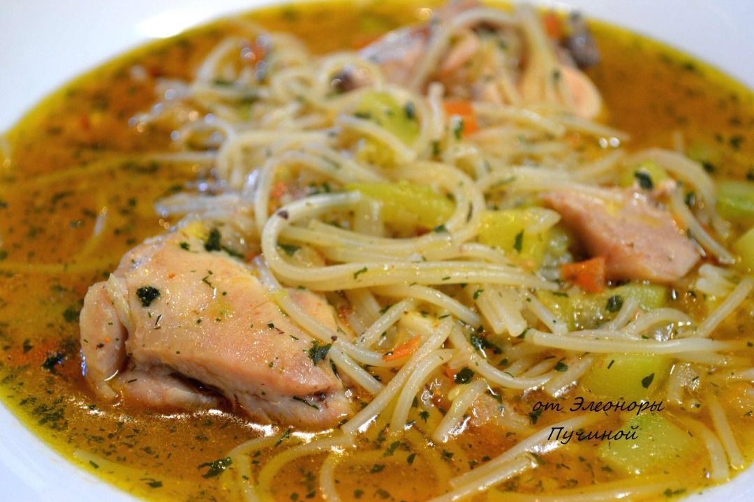 Спагетти с курочкой и овощами в казане