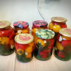 Помидорки 🍅наивкуснейшие с морковной ботвой 🥕