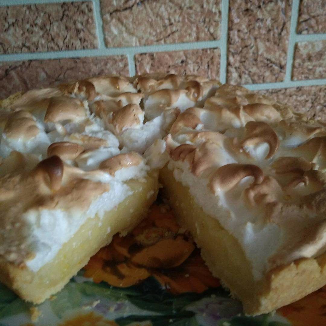 Песочный лимонный пирог с меренгой