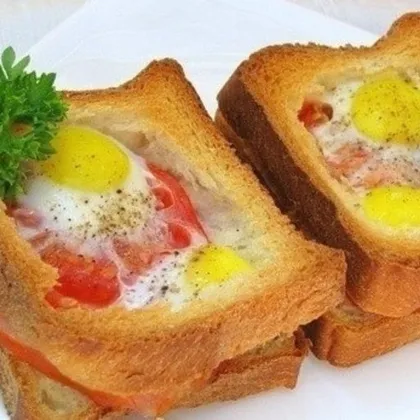 Горячие бутерброды с окороком,помидорами и яйцами