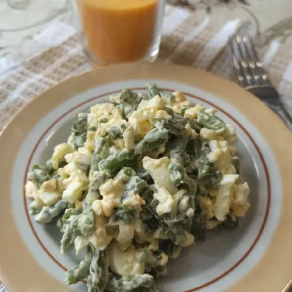 Салат со стручковой фасолью и яйцами