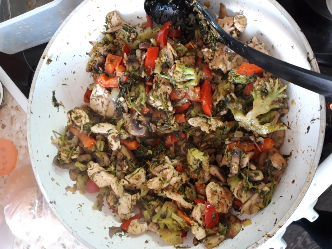 Рис с индейкой, овощами и шампиньонами