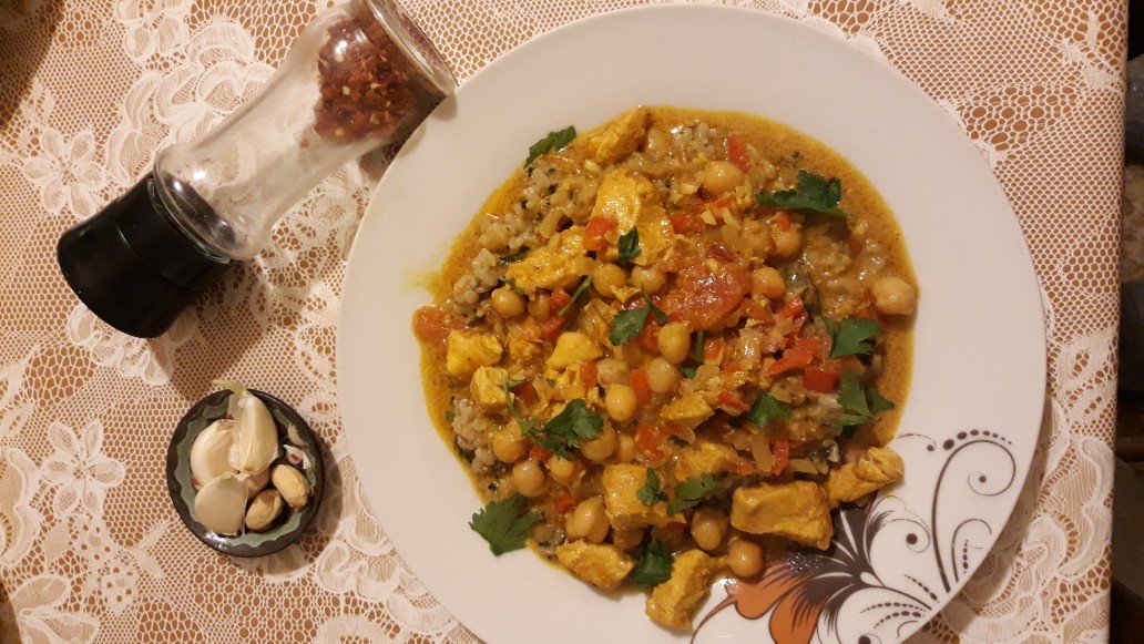 Карри с курицей и кокосовым молоком