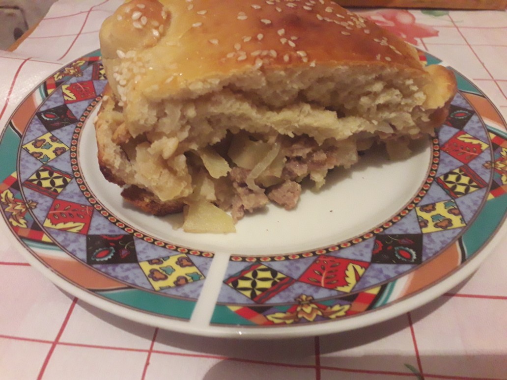 Пирог с мясом из слоеного бездрожжевого теста - пошаговый рецепт с фото на irhidey.ru