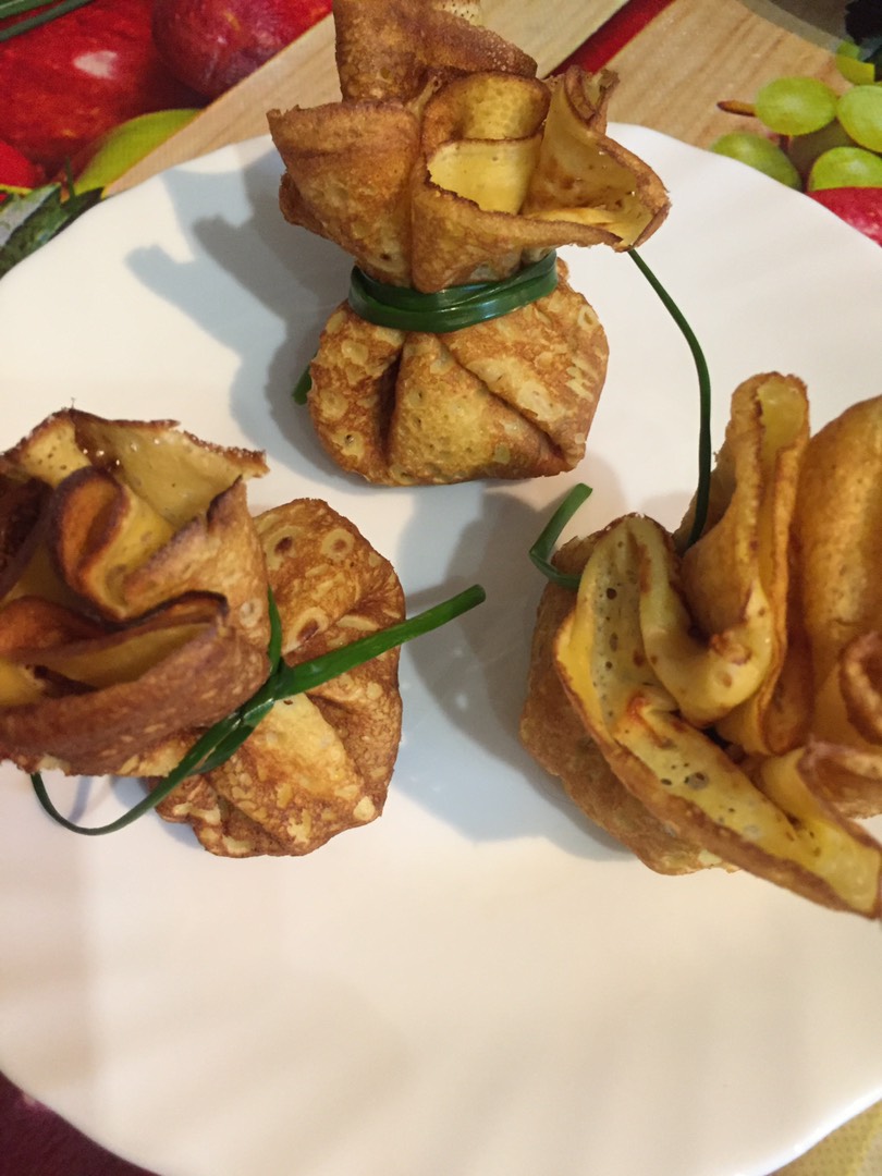 Блинные мешочки с мясным фаршем