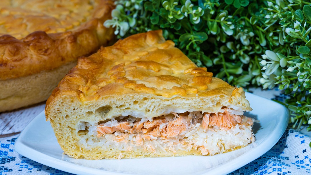 Пирог с рыбой и рисом, пошаговый рецепт на ккал, фото, ингредиенты - Софья