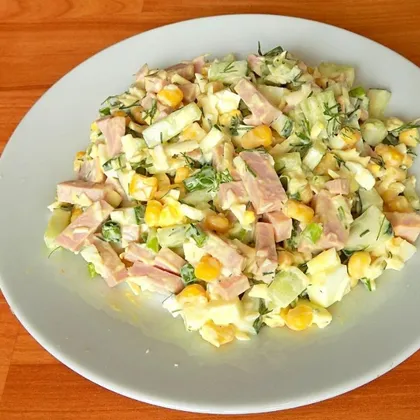 Салат из колбасы с огурцами и яйцами