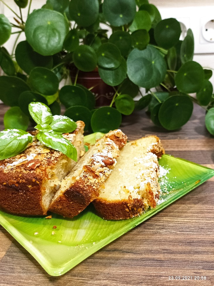 Кабачковый кекс с ореховой посыпкой 🌰