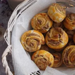 Булочки с творожным сыром и корицей