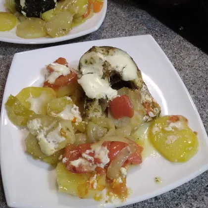 Пеленгас с овощами в духовке