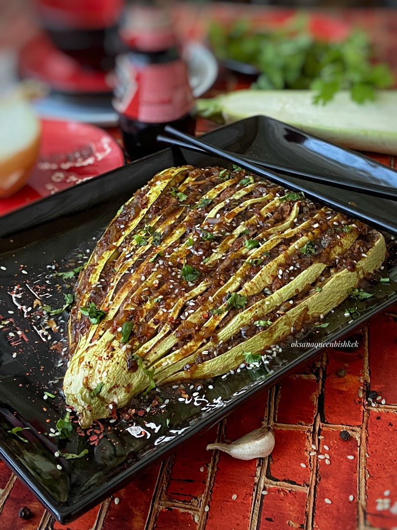 🌶Фаршированный кабачок в карамельно-соевом соусе