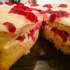 Клубничный 🍓 торт 🍰 с кремом