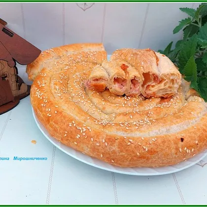 Пирог 'Улитка' с сыром и ветчиной