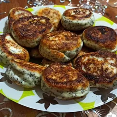 Маковые сырники с бананом