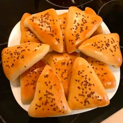 Дрожжевые пирожки 🥟