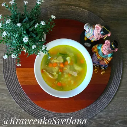 Суп овощной на мясном бульоне