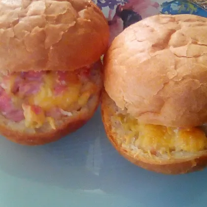 Горячие булочки с колбасой и сыром на завтрак #кулинарныймарафон