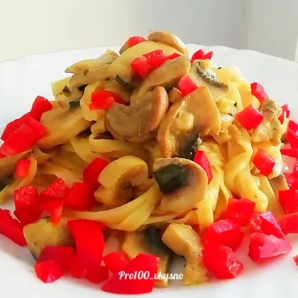 Паста с грибами под сливочным соусом👌🍝