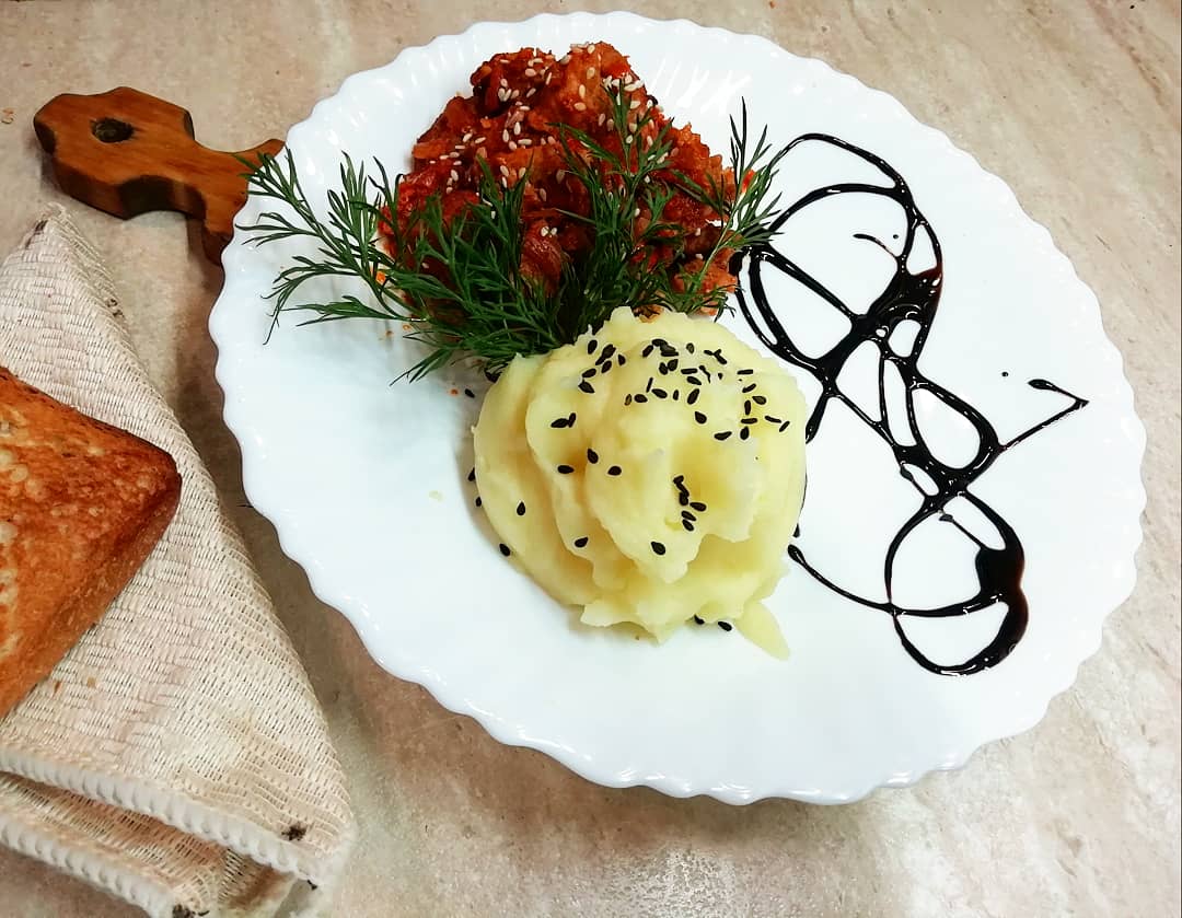 Свинина, тушёная в томате🥩🍅🍲