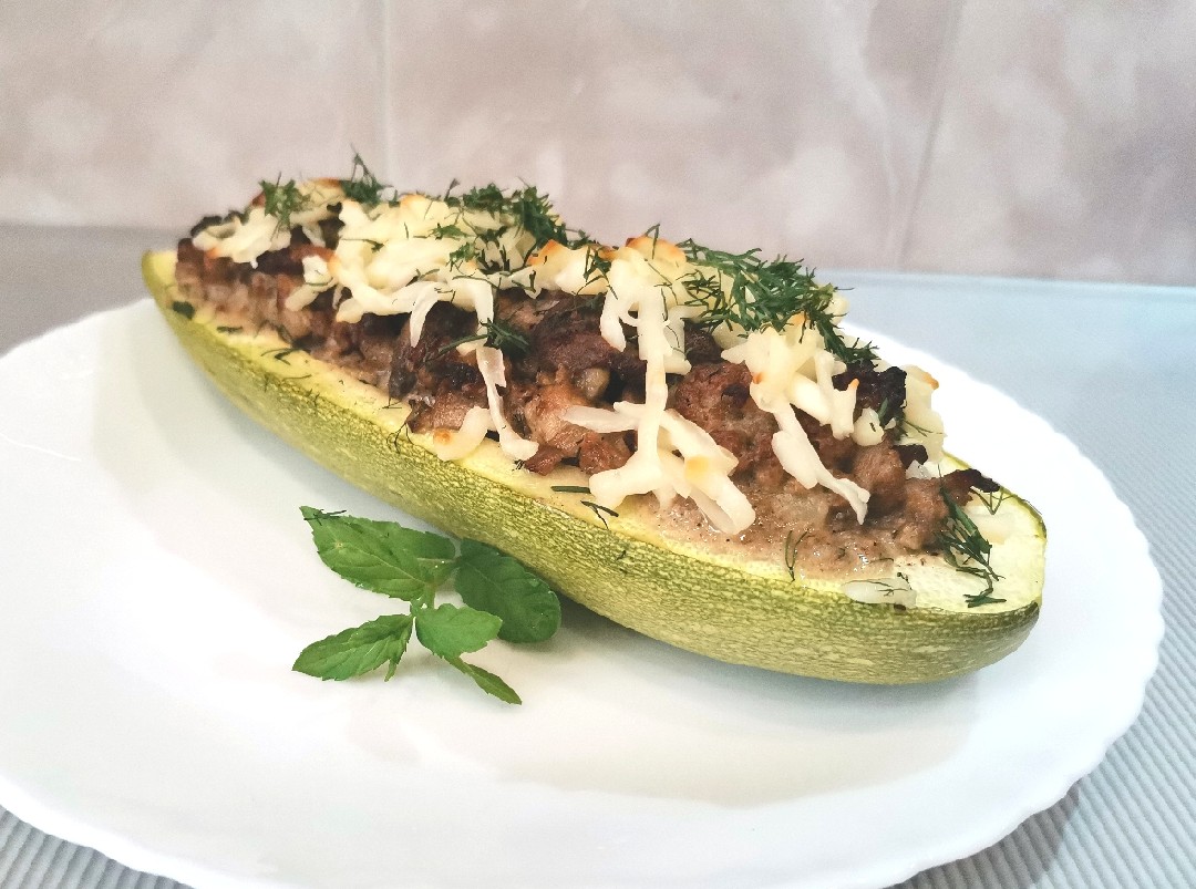 Лодочки из кабачка с мясным фаршем
