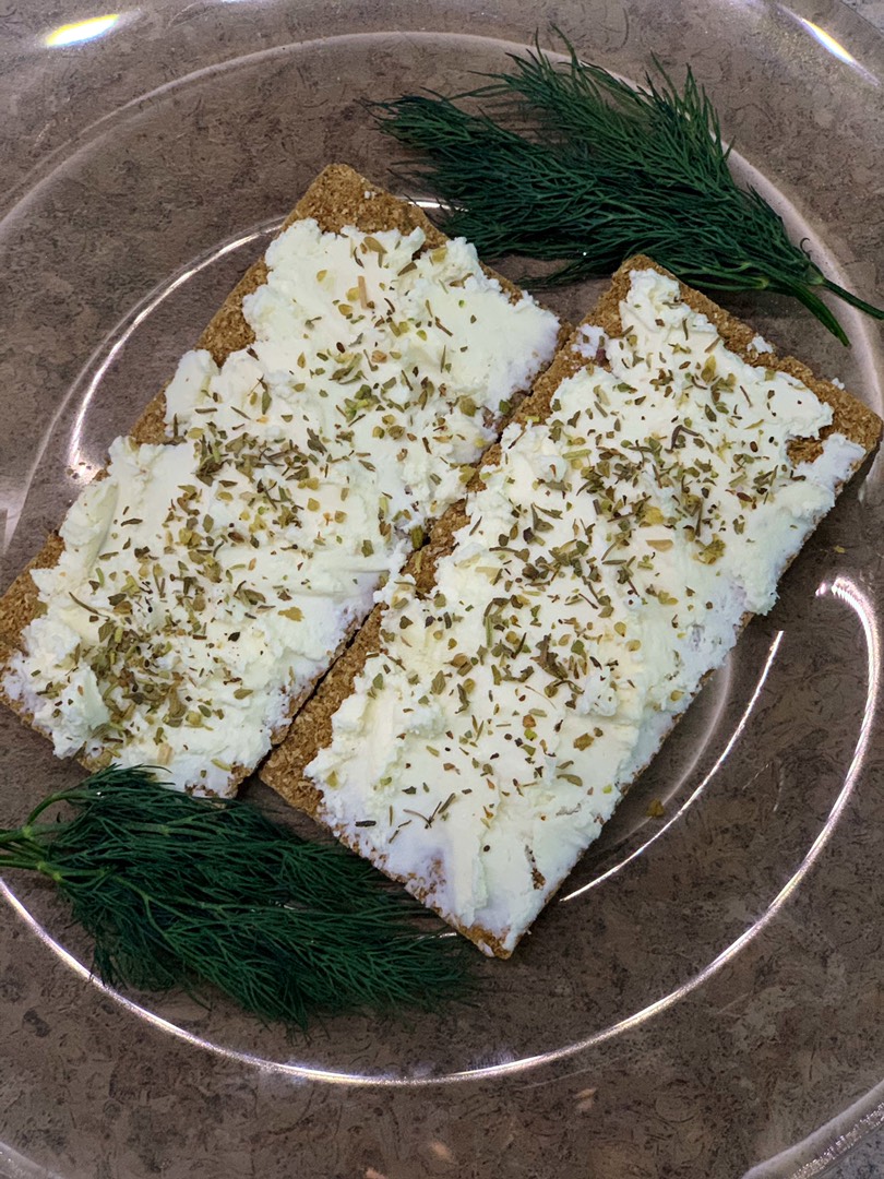 Ржаные галеты с творожным сыром🧀🍞👌
