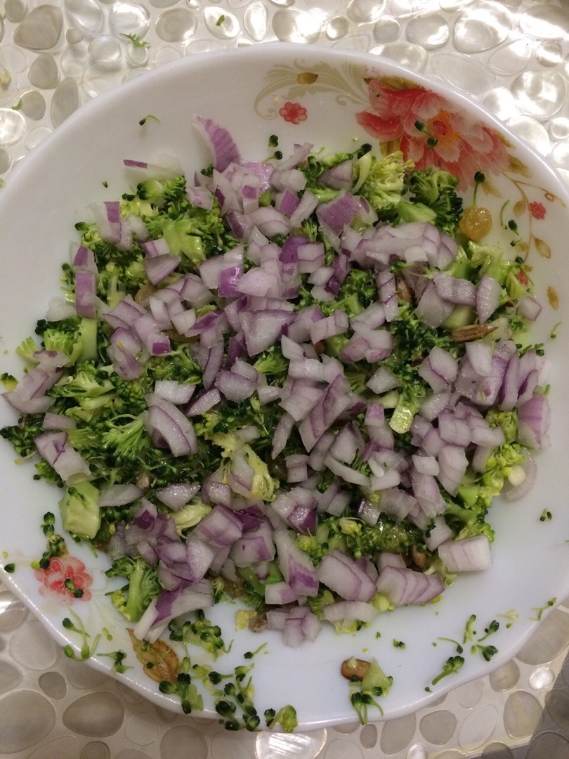 Салат из брокколи