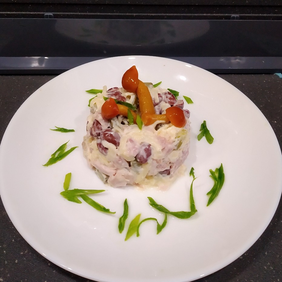 Салат с маринованными маслятами, пошаговый рецепт на ккал, фото, ингредиенты - mizuko