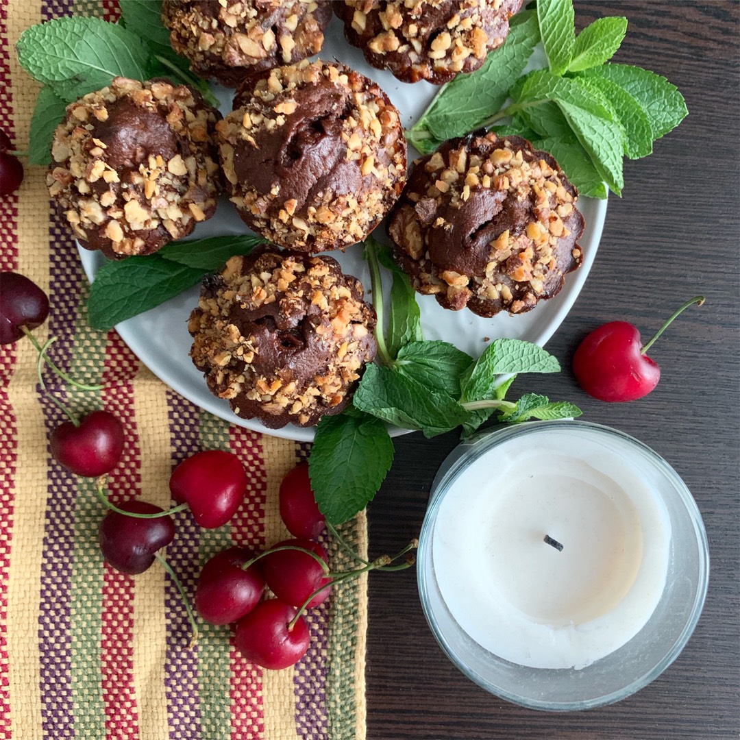 Шоколадные маффины с орехами и шоколадом – кулинарный рецепт