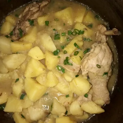 Тушёная картошка с курицей