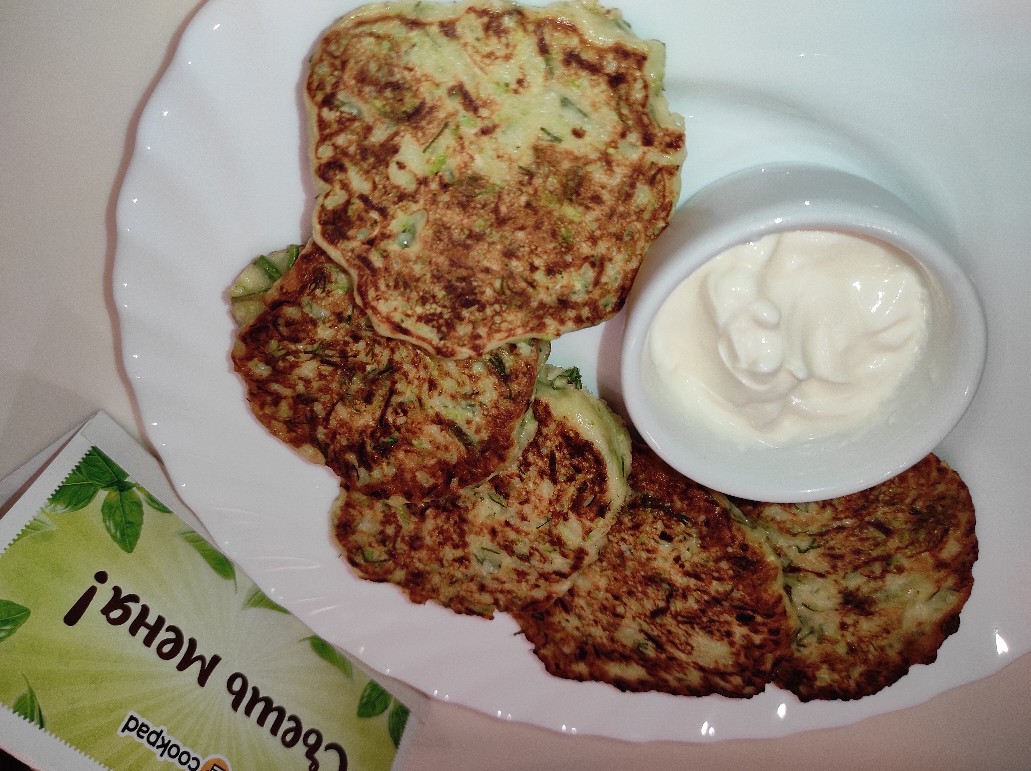 🥞 Оладьи на сметане с кабачком и зеленью