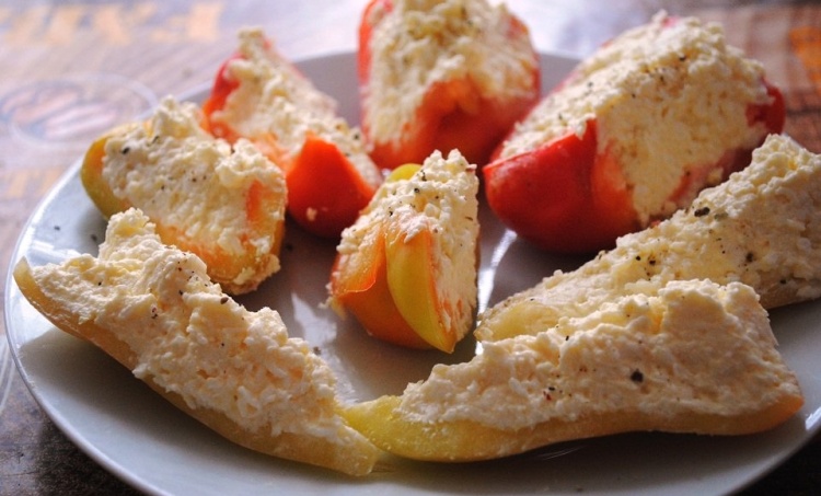 Лодочки с начинкой из тунца