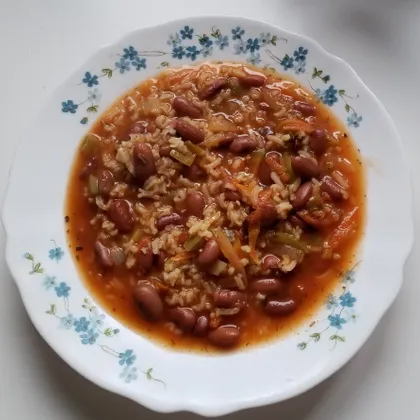 Суп из красной фасоли с рисом