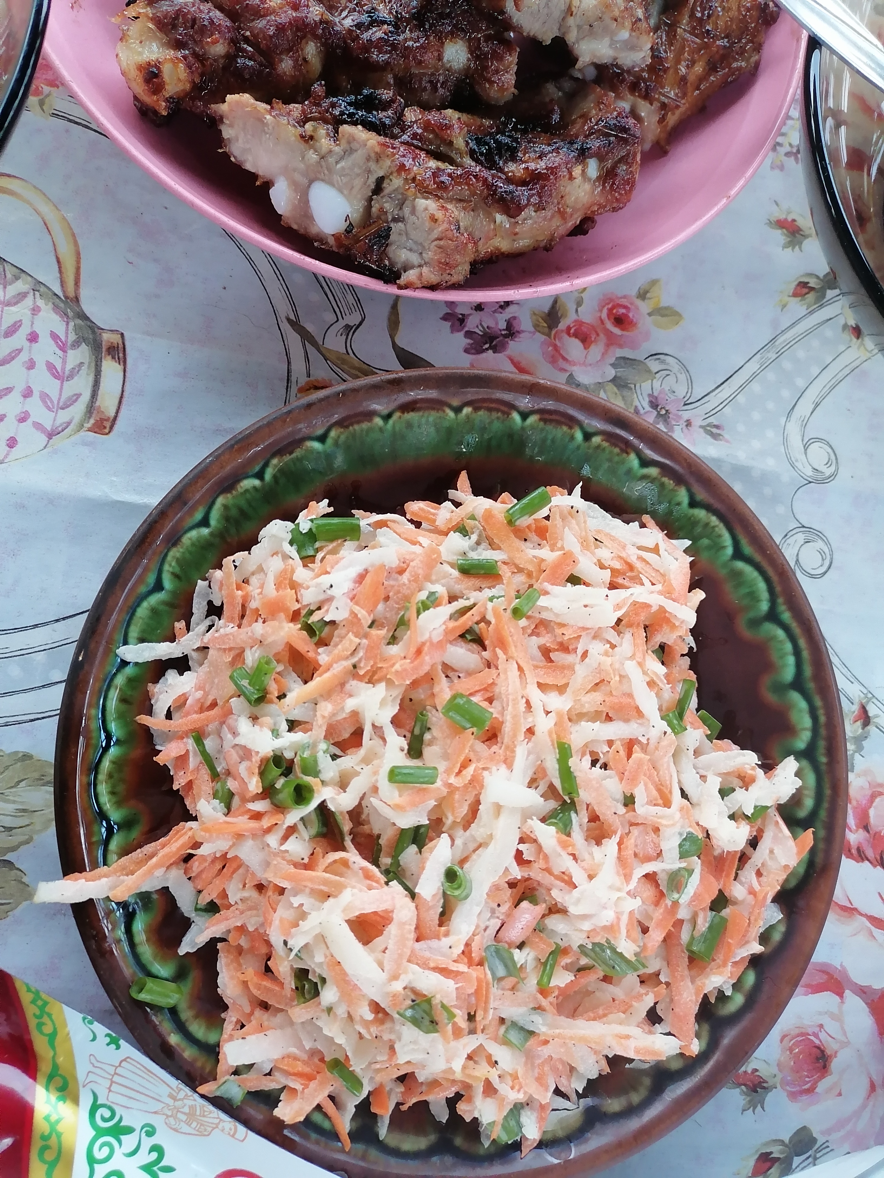 Салат из дайкона и морковки