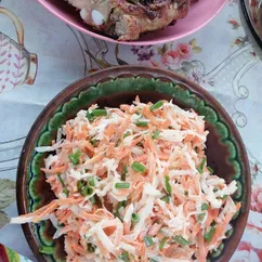 Салат из дайкона и морковки